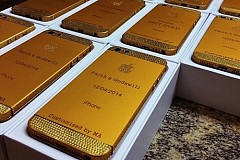Nigeria : Goodluck Jonathan offre des iPhones en or au mariage de sa fille